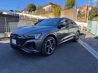 アウディ Q8 スポーツバック e-tron Q8 スポーツバック e-tron エディション Sライン_RHD_4WD(AT)
