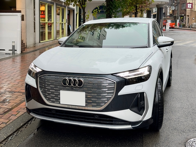 アウディ Q4 スポーツバック e-tron Q4 スポーツバック 40 e-tron Sライン_RHD(AT)