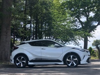 トヨタ C-HRハイブリッド