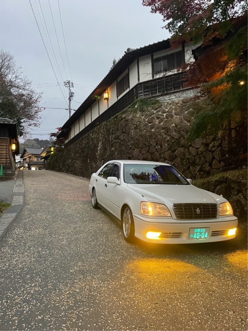 トヨタ クラウンロイヤル ロイヤルエクストラ_リミテッド(AT_2.0)