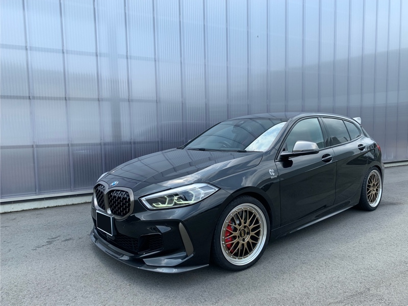 BMW 1シリーズ ハッチバック M135i xドライブ_RHD_4WD(AT_2.0)