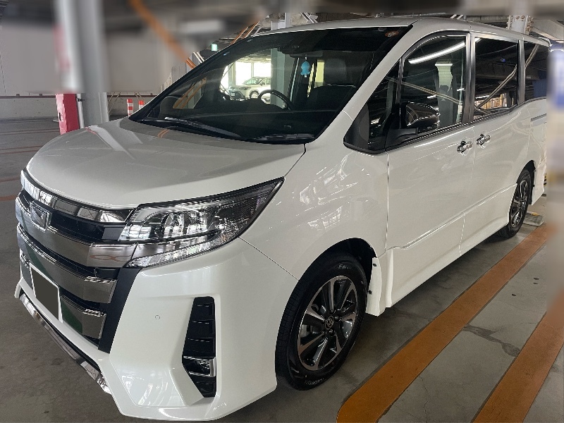 トヨタ ノア Si“W×B III”_8人乗り(CVT_2.0)