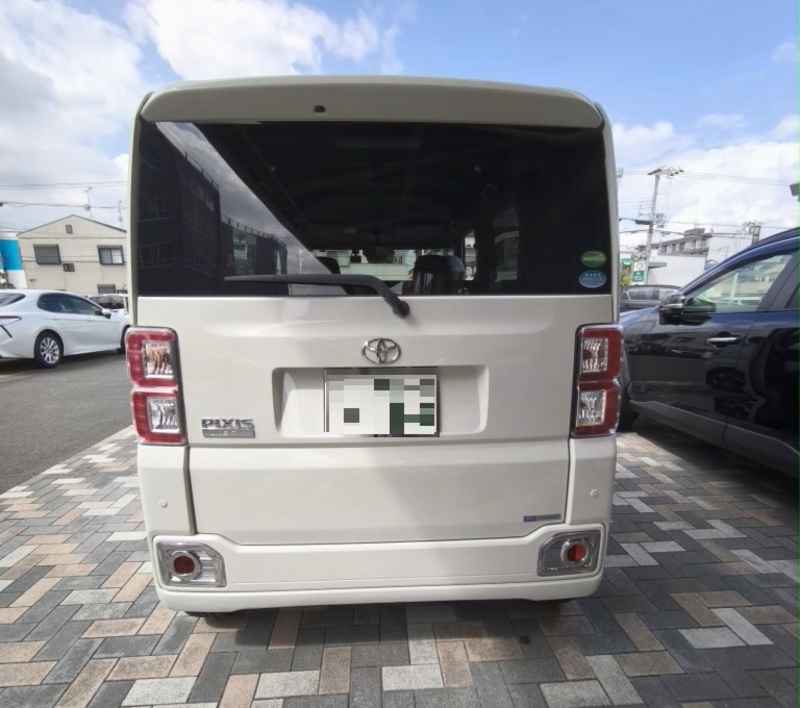 トヨタ ピクシスメガ Gターボ“SA III”レジャーエディション“SA III”(CVT_0.66)