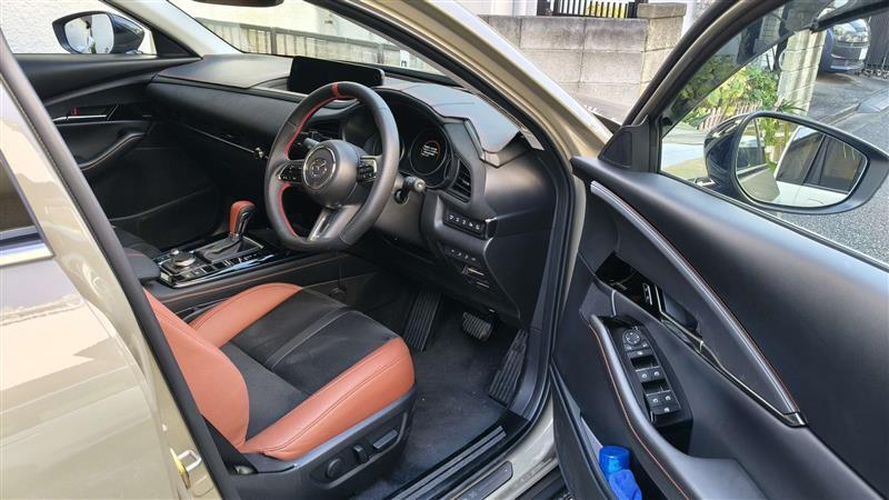 マツダ CX-30 ハイブリッド 20S レトロスポーツエディション(EC-AT_2.0)