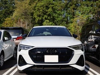 アウディ e-tron スポーツバック