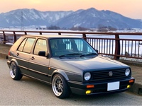 フォルクスワーゲン ゴルフ (ハッチバック) GLi_RHD(5ドア_AT_1.8)