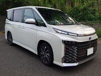 トヨタ ヴォクシー ハイブリッド S-Z_7人乗り(CVT_1.8_ハイブリッド)