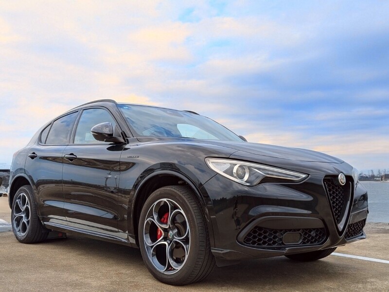 アルファロメオ ステルヴィオ 2.0 ターボ Q4 ヴェローチェ_RHD_4WD(AT_2.0)