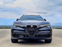 アルファロメオ ステルヴィオ 2.0 ターボ Q4 ヴェローチェ_RHD_4WD(AT_2.0)
