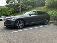 ボルボ V90 B6 AWD インスクリプション_RHD_AWD(AT_2.0)