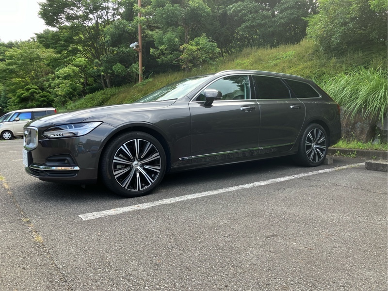 ボルボ V90 B6 AWD インスクリプション_RHD_AWD(AT_2.0)