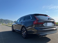 ボルボ V90 B6 AWD インスクリプション_RHD_AWD(AT_2.0)