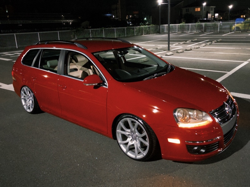 フォルクスワーゲン ゴルフ ヴァリアント 2.0TSI スポーツライン_RHD(DSG_2.0)