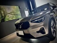 ボルボ XC40 アルティメット B4 AWD ダークエディション_RHD_AWD(DCT_2.0)