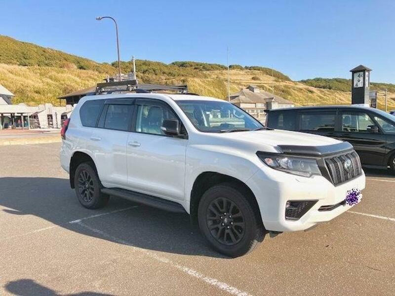 トヨタ ランドクルーザープラド TX“Lパッケージ・マットブラックエディション”_5人乗り_4WD(ECT_2.8)