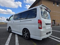 日産 キャラバン バン グランドプレミアムGX ロングボディ 低床_5人乗り_5ドア(AT_2.0_ガソリン)