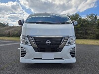 日産 キャラバン バン グランドプレミアムGX ロングボディ 低床_5人乗り_5ドア(AT_2.0_ガソリン)