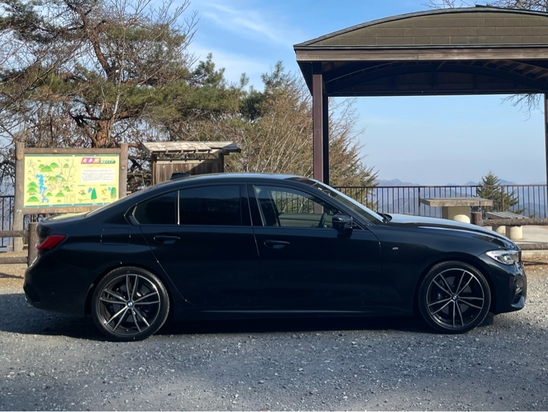 BMW 3シリーズ セダン 330i Mスポーツ_RHD(AT_2.0)