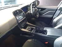 ジャガー F-PACE Rスポーツ(ディーゼル)_RHD_AWD(AT_2.0)