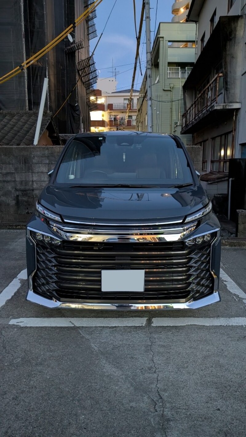 トヨタ ヴォクシー ハイブリッド S-Z_7人乗り(CVT_1.8_ハイブリッド)