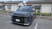 トヨタ ヴォクシー ハイブリッド S-Z_7人乗り(CVT_1.8_ハイブリッド)