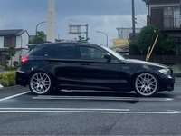 BMW 1シリーズ ハッチバック 130i_RHD(AT_3.0)