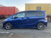 ホンダ フリードハイブリッド ハイブリッド ジャストセレクション_6人乗り(CVT_1.5)