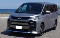 トヨタ ノア S-Z_7人乗り_4WD(CVT_2.0)