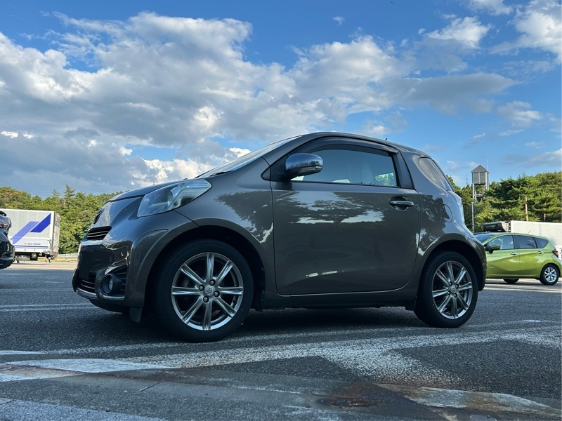 トヨタ iQ 130G MT“レザーパッケージ”（MT_1.3)