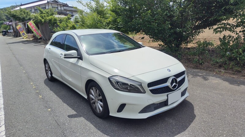 メルセデス・ベンツ Aクラス A180_RHD(DCT_1.6)