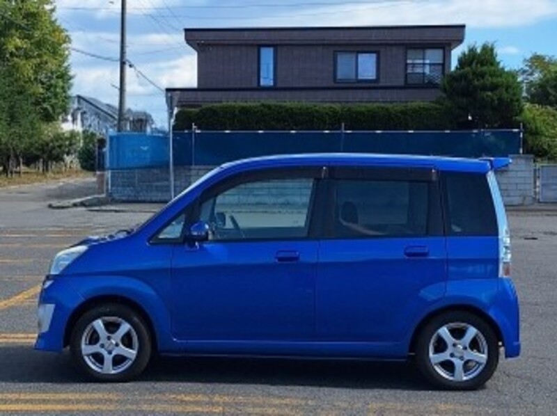 スバル ステラ カスタム_RS_AWD(CVT_0.66)