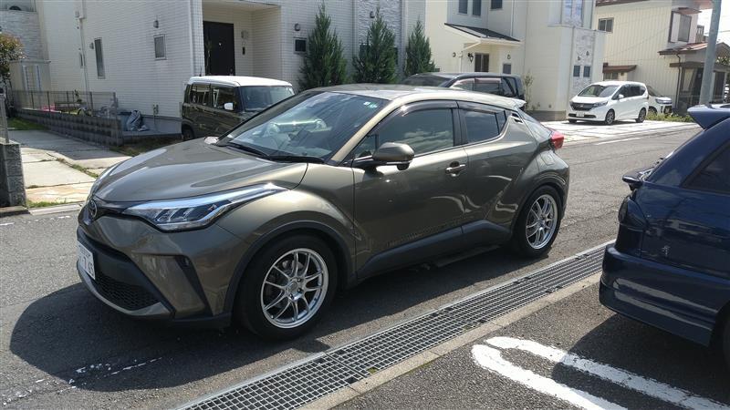 トヨタ C-HR S-T(iMT_1.2)