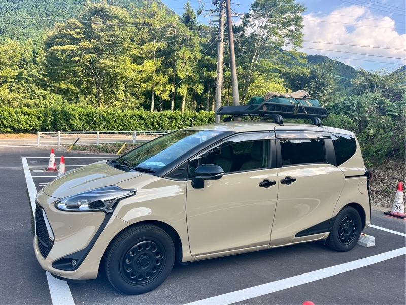 トヨタ シエンタハイブリッド ファンベース G“グランパー”_5人乗り(CVT_1.5_ハイブリッド)