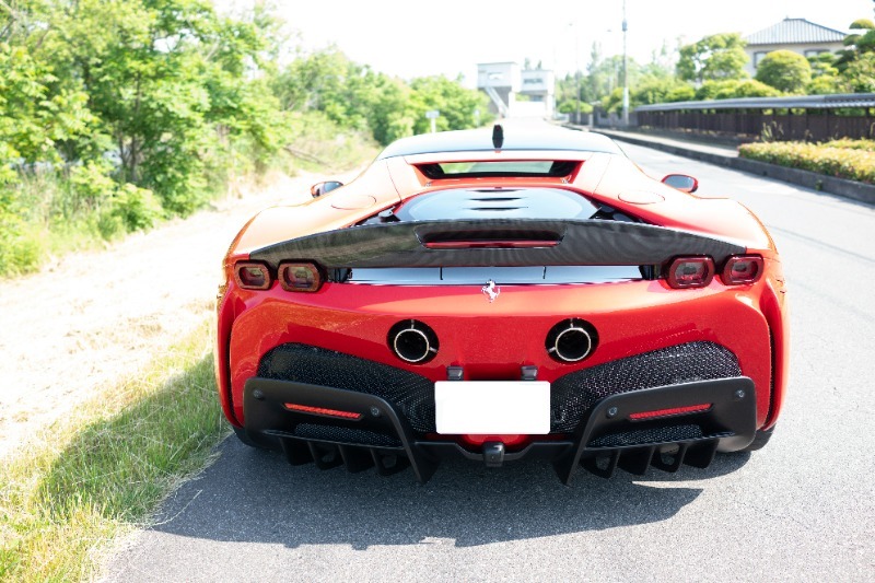 フェラーリ SF90ストラダーレ SF90ストラダーレ アセットフィオラーノ_LHD_4WD(F1DCT_4.0)