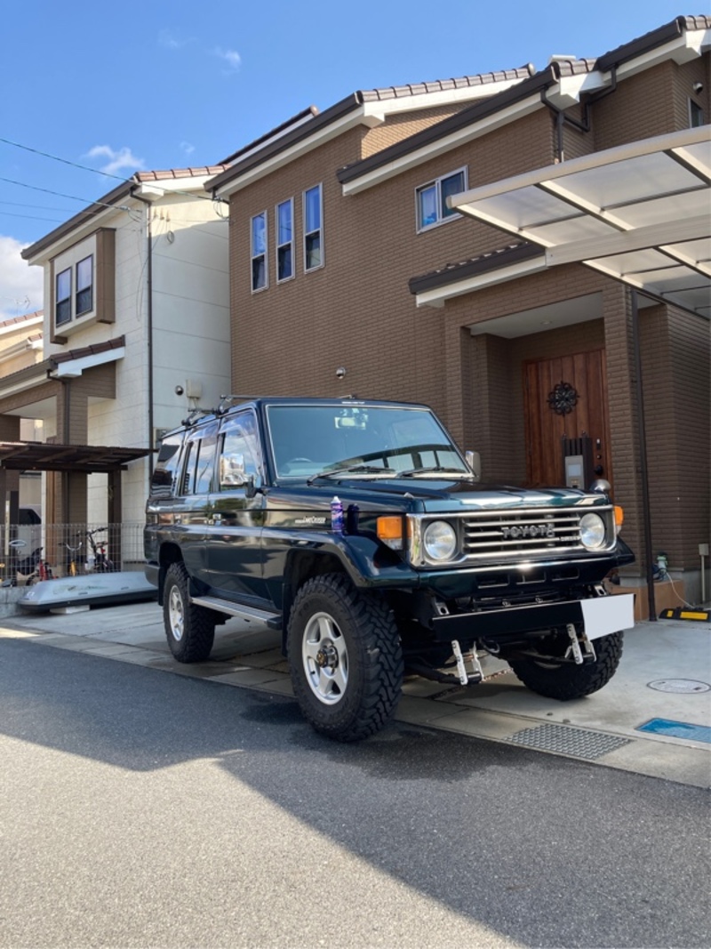 トヨタ ランドクルーザー70 LX_4WD(MT_3.5ディーゼル)