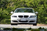 BMW 3シリーズ セダン 320i_RHD(AT_2.0)