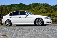 BMW 3シリーズ セダン 320i_RHD(AT_2.0)