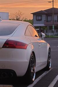 アウディ TT クーペ クーペ 2.0 クワトロ_RHD_4WD(AT_2.0)