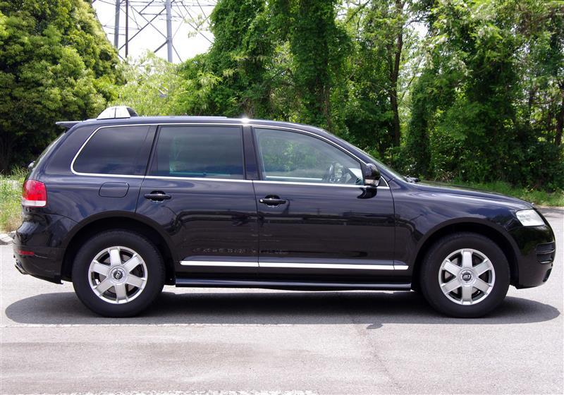 フォルクスワーゲン トゥアレグ V6 シュトルツ_RHD_4WD(AT_3.2)