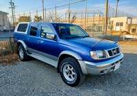 日産 ダットサンピックアップ ダブルキャブ_AX_4WD(AT_3.2ディーゼル)