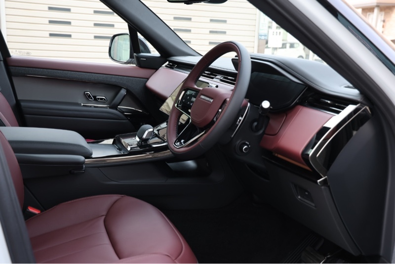 ランドローバー レンジローバースポーツ ダイナミック SE_RHD_AWD(AT_3.0_ディーゼル)