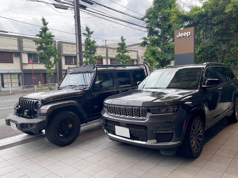 ジープ グランドチェロキーL サミットリザーブ_RHD_4WD(AT_3.6)