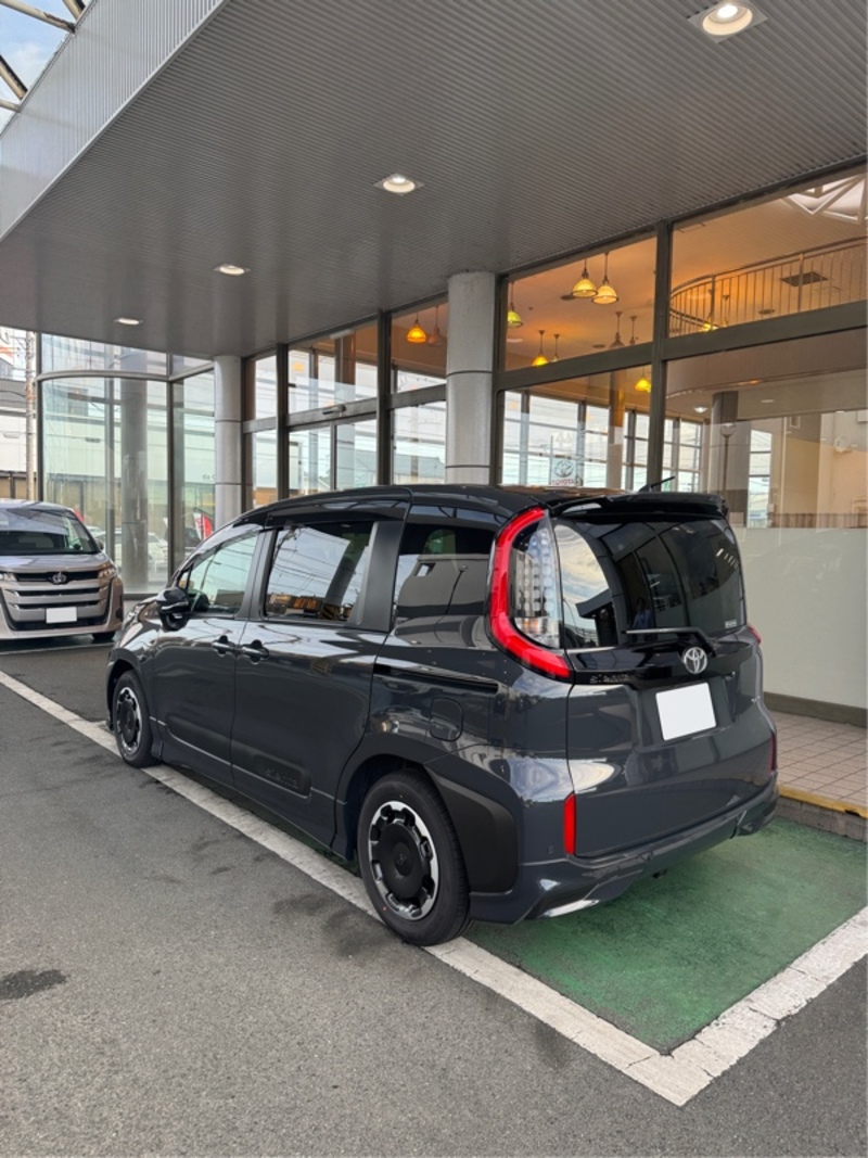 トヨタ シエンタ ハイブリッド G_5人乗り(CVT_1.5)