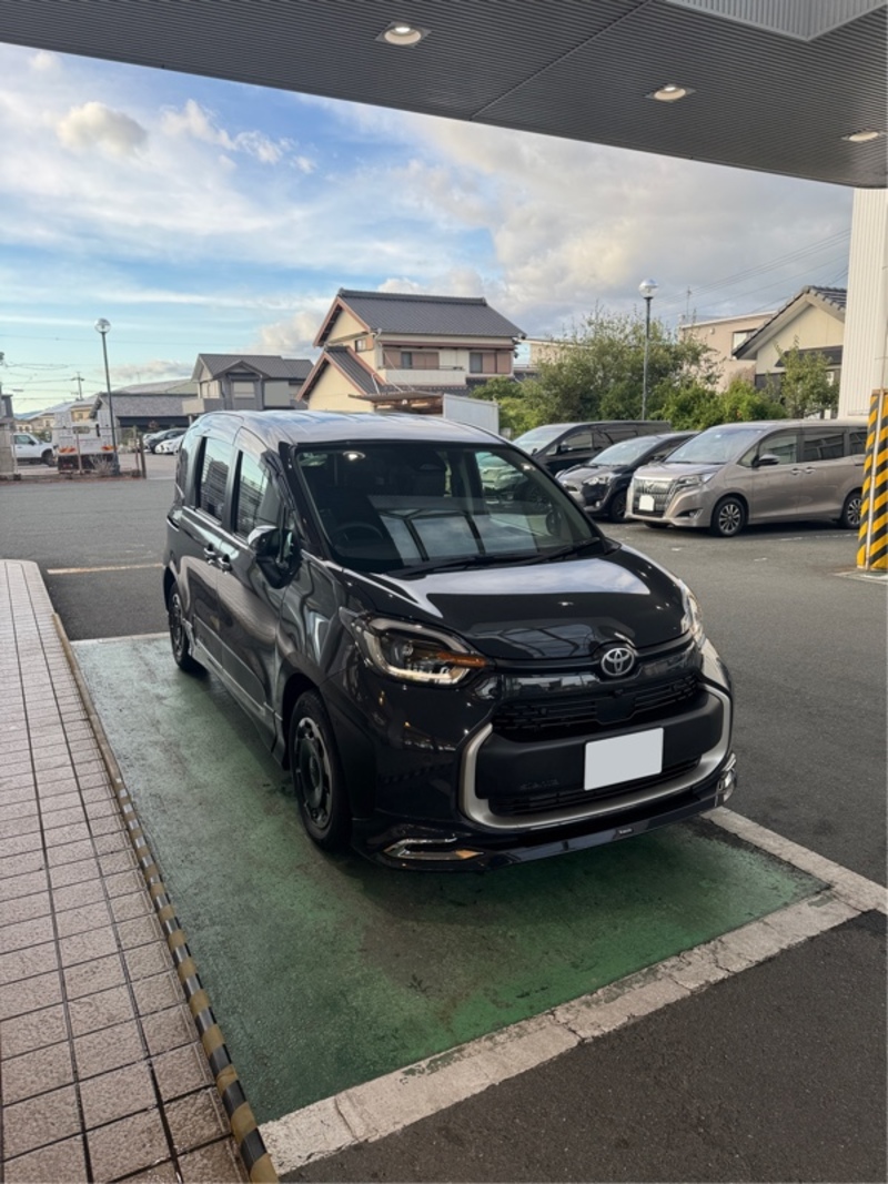 トヨタ シエンタ ハイブリッド G_5人乗り(CVT_1.5)
