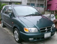 ヒョンデ トラジェ 2.0GLS_RHD(AT)