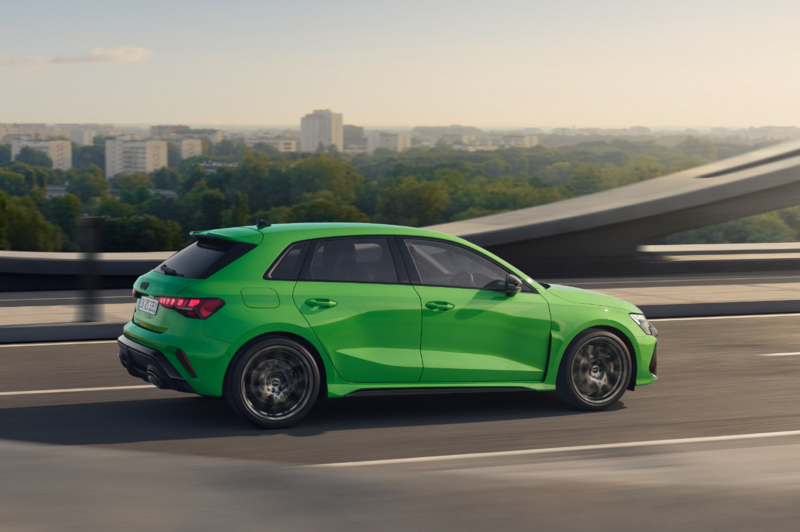 RS3 スポーツバック