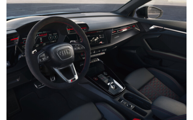 RS3 スポーツバック