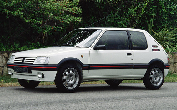 プジョー205GTI 1.6L用ステアリング