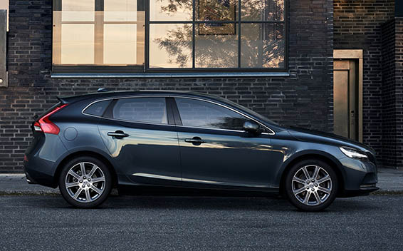 ボルボ V40 価格 評価 グレード情報 Carview