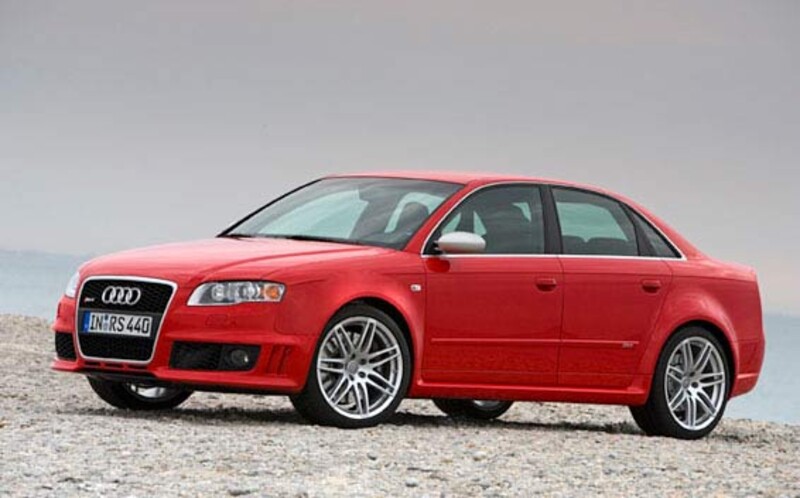 RS4 （セダン）